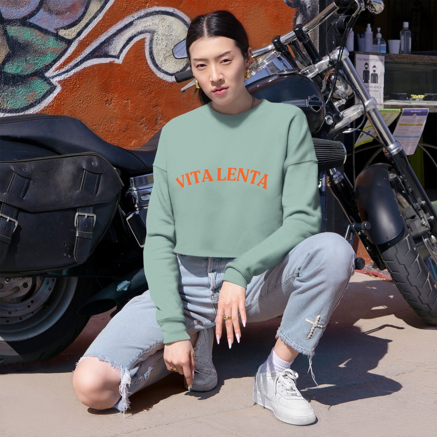 Cropped Sweatshirt "Vita Lenta" by Seacily